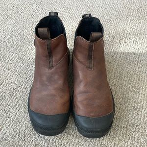 Soft leather Chelsea boots